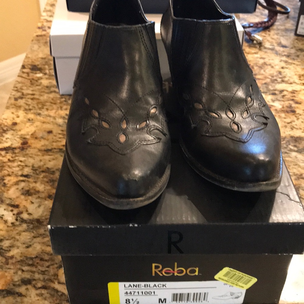 Reba booties